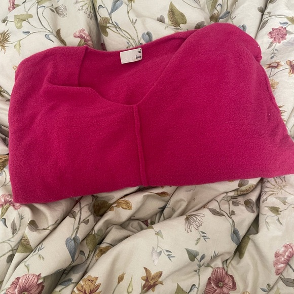 Aritzia hush knit v neck - Picture 6 of 7